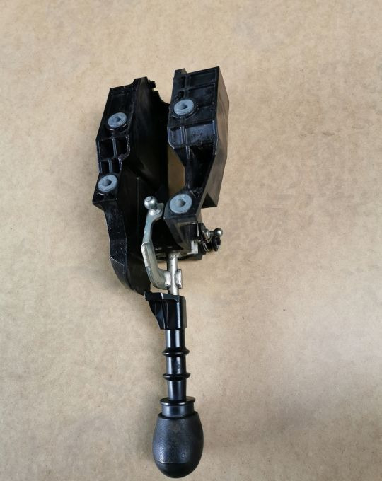 LEWAREK BIEGÓW WYBIERAK IVECO DAILY 6B. - Levier de vitesse pour Véhicule utilitaire: photos 3 LEWAREK BIEGÓW WYBIERAK IVECO DAILY 6B. - Levier de vitesse pour Véhicule utilitaire: photos 3