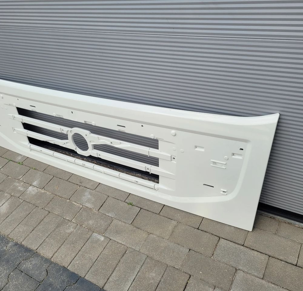 MASKA ATRAPA VOLVO FMX ORYGINAŁ 82257549 CHWALIM116 - Carrosserie et extérieur pour Camion: photos 3 MASKA ATRAPA VOLVO FMX ORYGINAŁ 82257549 CHWALIM116 - Carrosserie et extérieur pour Camion: photos 3