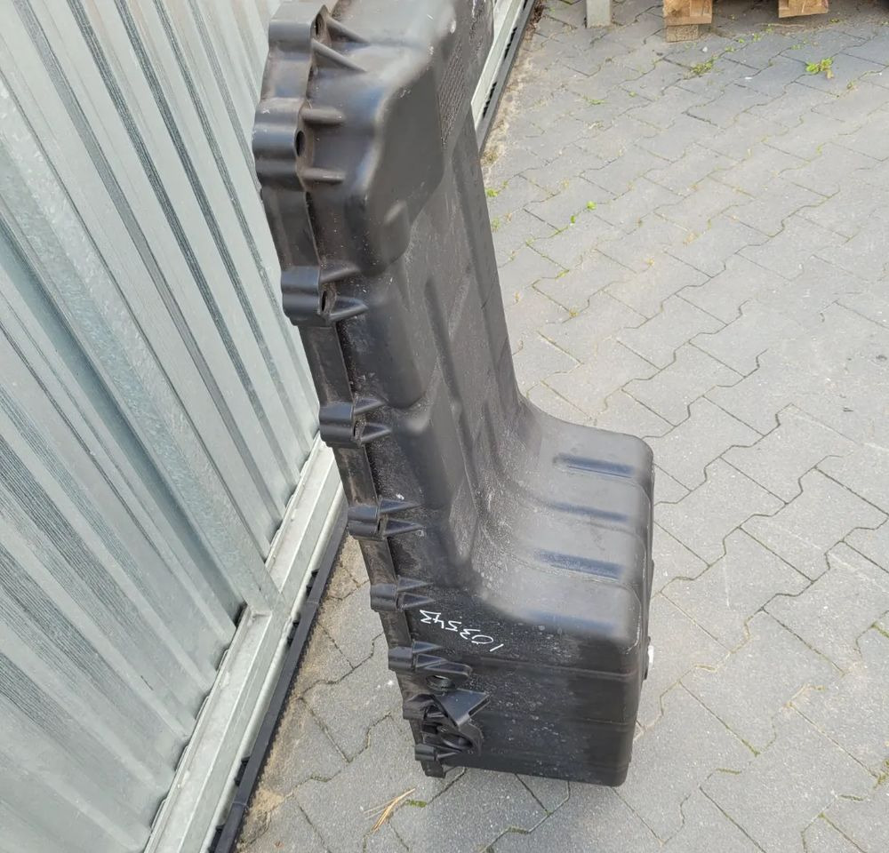 MISKA OLEJOWA RENAULT GAMA VOLVO FH 13 LITRÓW - Carter d'huile pour Camion: photos 2 MISKA OLEJOWA RENAULT GAMA VOLVO FH 13 LITRÓW - Carter d'huile pour Camion: photos 2