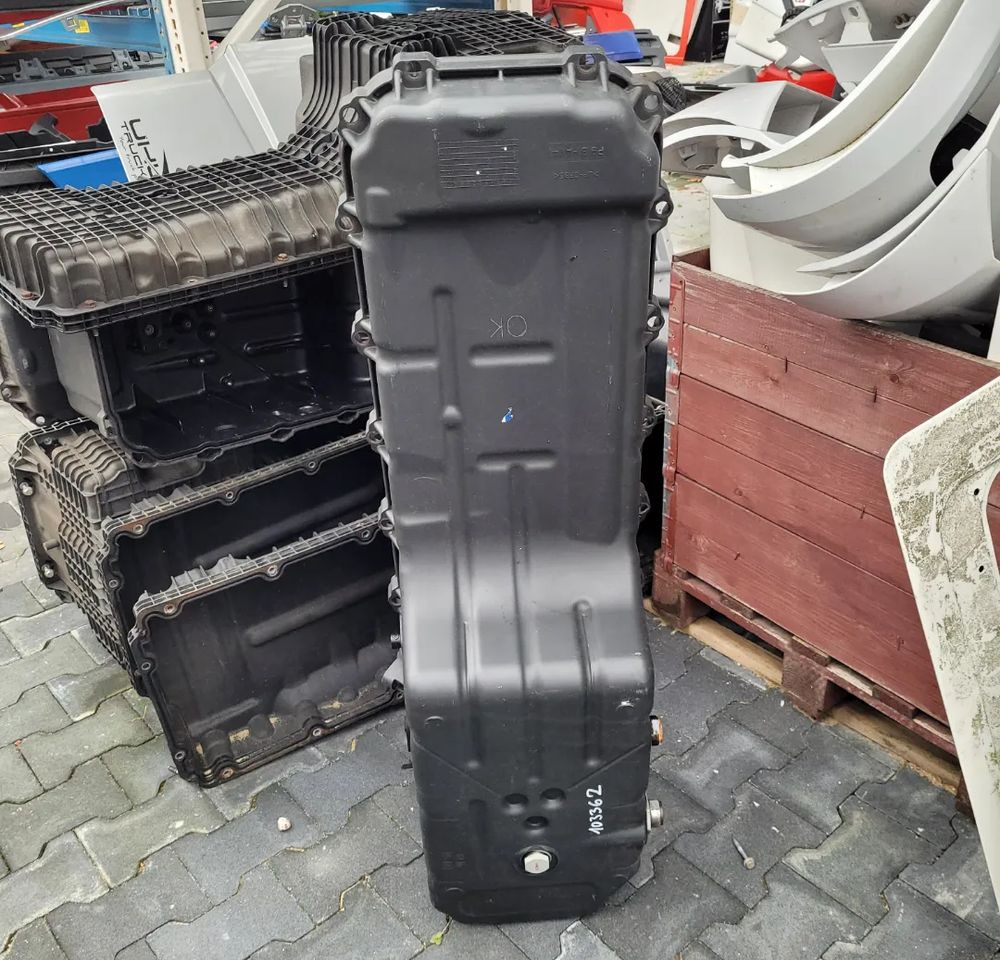 MISKA OLEJOWA RENAULT RANGE T 13 DXI 13 - Carter d'huile pour Camion: photos 1 MISKA OLEJOWA RENAULT RANGE T 13 DXI 13 - Carter d'huile pour Camion: photos 1