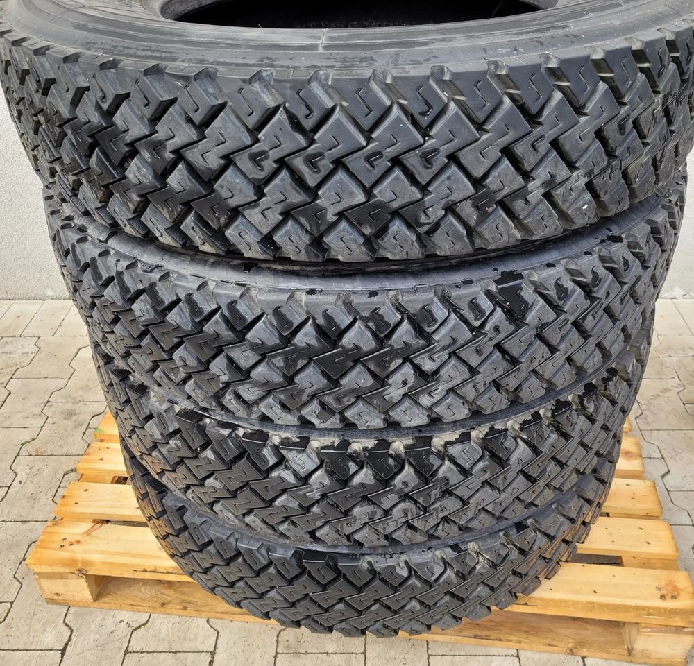 OPONA MICHELIN 10R XZA R 22.5 CENA ZA SZT. - Pneu pour Camion: photos 5 OPONA MICHELIN 10R XZA R 22.5 CENA ZA SZT. - Pneu pour Camion: photos 5