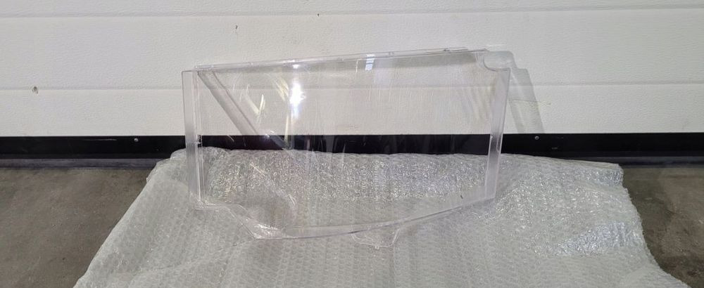 SZKLO LAMPY KLOSZ RENAULT RANGE T GAMA LEWY - Feu avant pour Camion: photos 1 SZKLO LAMPY KLOSZ RENAULT RANGE T GAMA LEWY - Feu avant pour Camion: photos 1