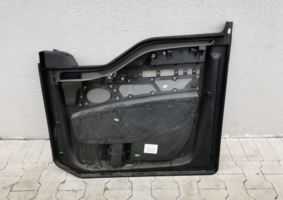 TAPICERKA DRZWI Man TGX LH LIFT ORYGINAŁ - Portière et pièces pour Camion: photos 4 TAPICERKA DRZWI Man TGX LH LIFT ORYGINAŁ - Portière et pièces pour Camion: photos 4