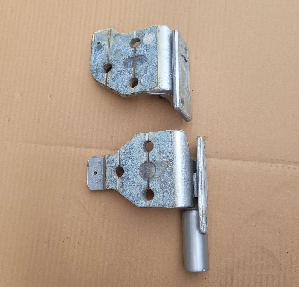 ZAWIASY DRZWI LEWY IVECO S WAY ORYGINAŁ CHWALIM116 - Carrosserie et extérieur pour Camion: photos 2 ZAWIASY DRZWI LEWY IVECO S WAY ORYGINAŁ CHWALIM116 - Carrosserie et extérieur pour Camion: photos 2