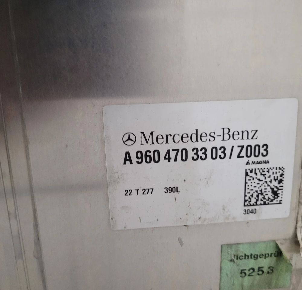 ZBIORNIK PALIWA MERCRDES ACTROS MP4 MP5 A9604703303/003 390L - Système de carburant pour Camion: photos 4 ZBIORNIK PALIWA MERCRDES ACTROS MP4 MP5 A9604703303/003 390L - Système de carburant pour Camion: photos 4