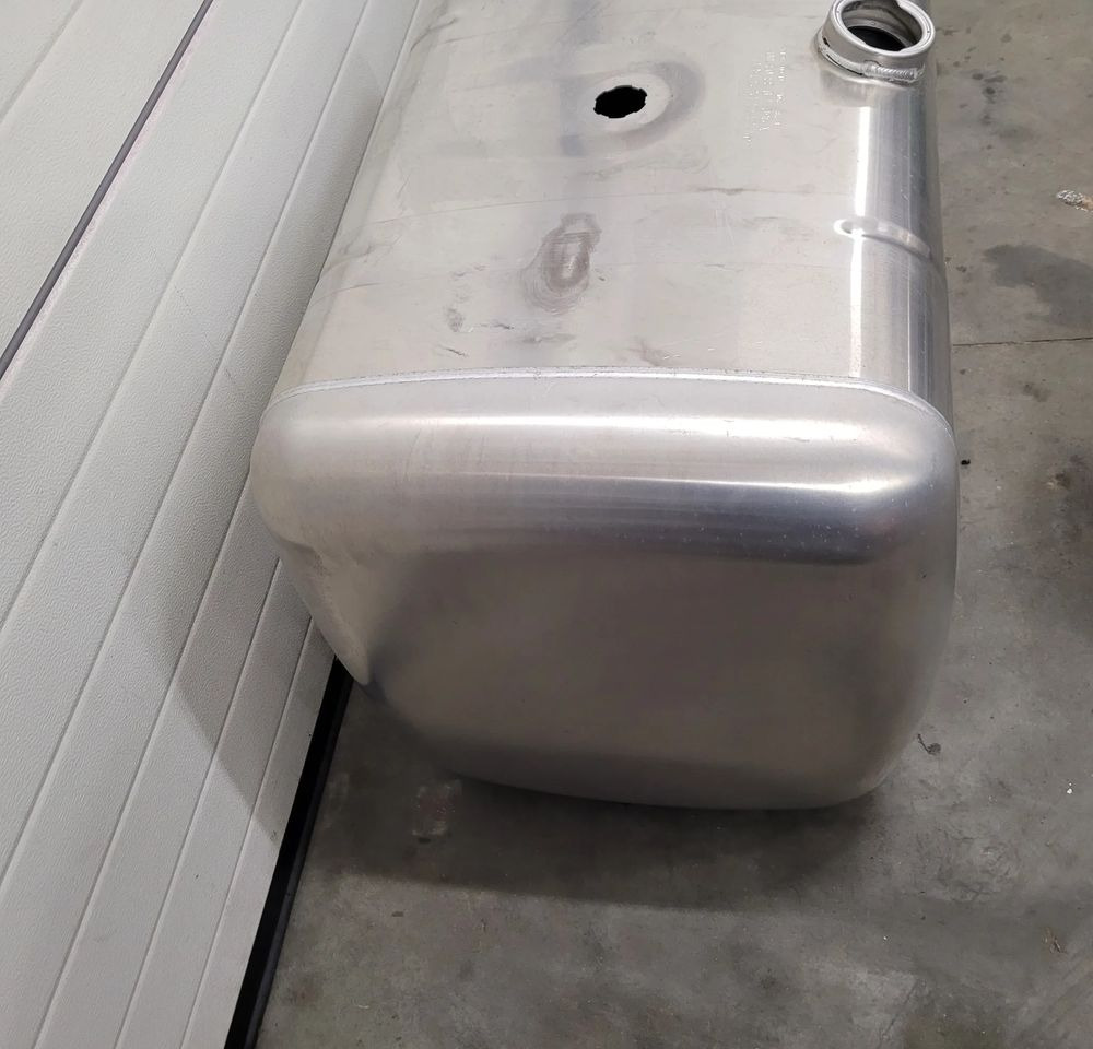 ZBIORNIK PALIWA MERCRDES ACTROS MP4 MP5 A9604703303/003 390L - Système de carburant pour Camion: photos 3 ZBIORNIK PALIWA MERCRDES ACTROS MP4 MP5 A9604703303/003 390L - Système de carburant pour Camion: photos 3