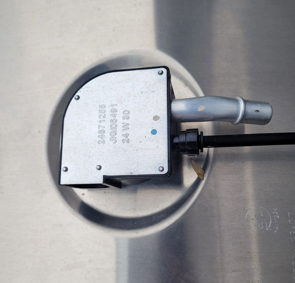 ZBIORNIK PALIWA VOLVO FH4 FH5 GAMA 140X70X70CM 21516453 570L CHWALIM116 - Système de carburant pour Camion: photos 4 ZBIORNIK PALIWA VOLVO FH4 FH5 GAMA 140X70X70CM 21516453 570L CHWALIM116 - Système de carburant pour Camion: photos 4