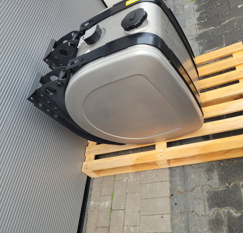 ZBIORNIK PALIWA VOLVO FH4 FH5 RENAULT 21516443 210L CHWALIM116 - Système de carburant pour Camion: photos 2 ZBIORNIK PALIWA VOLVO FH4 FH5 RENAULT 21516443 210L CHWALIM116 - Système de carburant pour Camion: photos 2