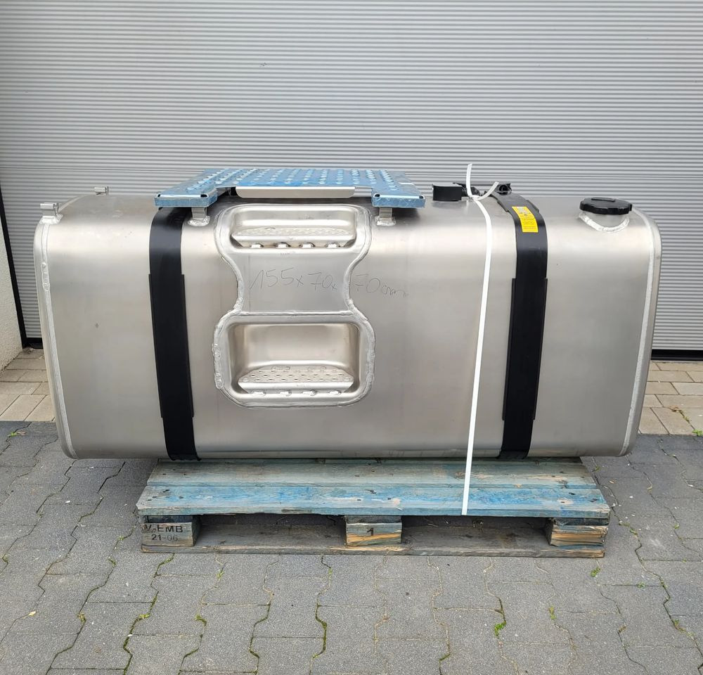 ZBIORNIK PALWA VOLVO FH4 FH5 FMX 21335687 155X70X70CM 620L CHWALIM116 - Système de carburant pour Camion: photos 1 ZBIORNIK PALWA VOLVO FH4 FH5 FMX 21335687 155X70X70CM 620L CHWALIM116 - Système de carburant pour Camion: photos 1