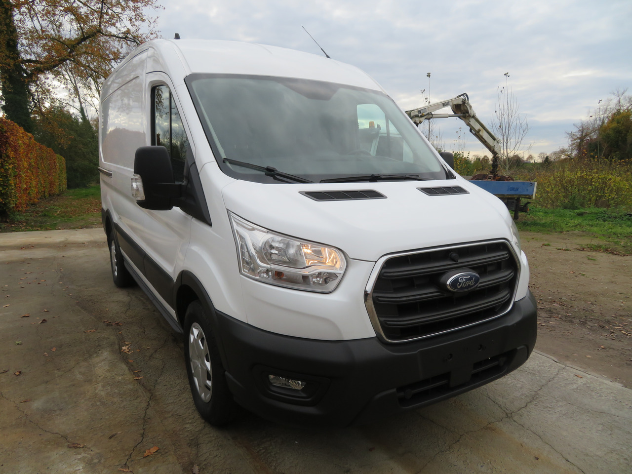 Ford Transit 2.0TDCi TREND - L2H2 - Fourgon utilitaire: photos 1 Ford Transit 2.0TDCi TREND - L2H2 - Fourgon utilitaire: photos 1
