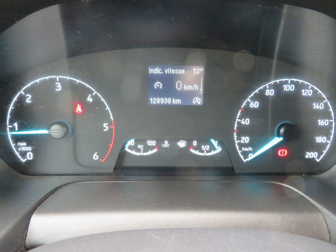 Fourgon utilitaire Ford Transit 2.0TDCi TREND - L2H2: photos 15 Fourgon utilitaire Ford Transit 2.0TDCi TREND - L2H2: photos 15