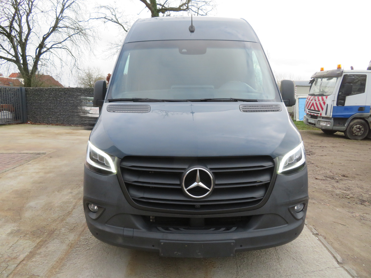 Mercedes-Benz Sprinter 317cdi - 9GTronic - A2H2 - Fourgon utilitaire: photos 2 Mercedes-Benz Sprinter 317cdi - 9GTronic - A2H2 - Fourgon utilitaire: photos 2