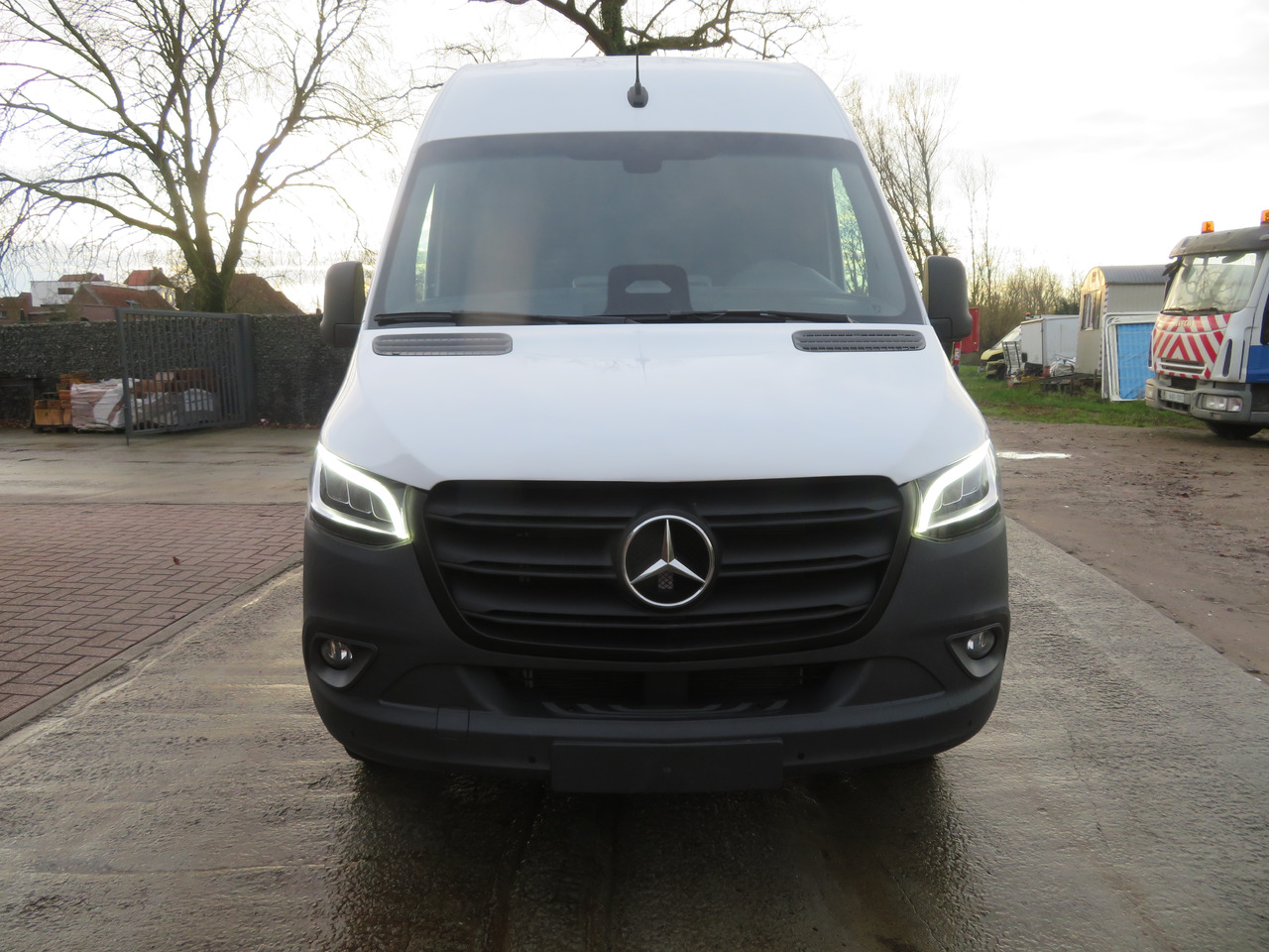 Mercedes-Benz Sprinter 317cdi - PRO edition 9GTronic - Fourgon utilitaire: photos 2 Mercedes-Benz Sprinter 317cdi - PRO edition 9GTronic - Fourgon utilitaire: photos 2