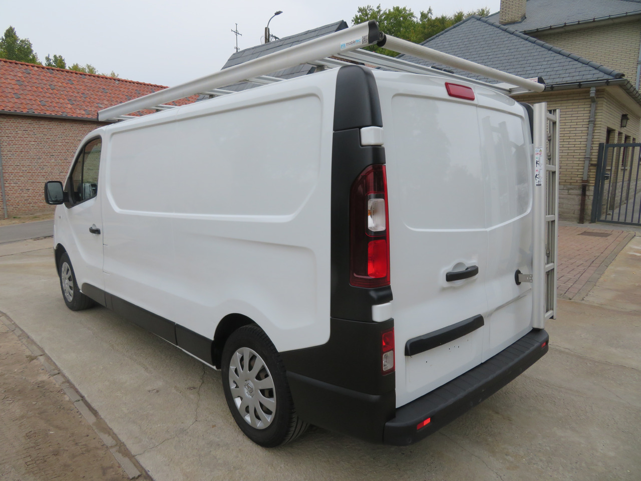 Renault Trafic 1.6dCi Grand Confort - L2H1 - Fourgonnette: photos 5 Renault Trafic 1.6dCi Grand Confort - L2H1 - Fourgonnette: photos 5