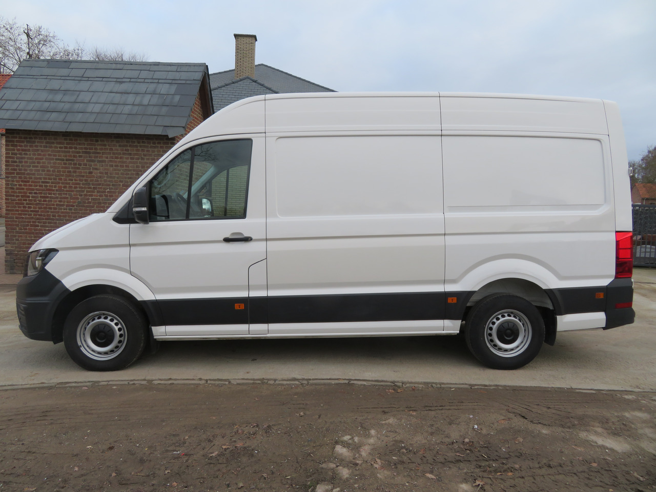 Volkswagen Crafter 2.0 CR TDi L3H3 - Fourgon utilitaire: photos 4 Volkswagen Crafter 2.0 CR TDi L3H3 - Fourgon utilitaire: photos 4