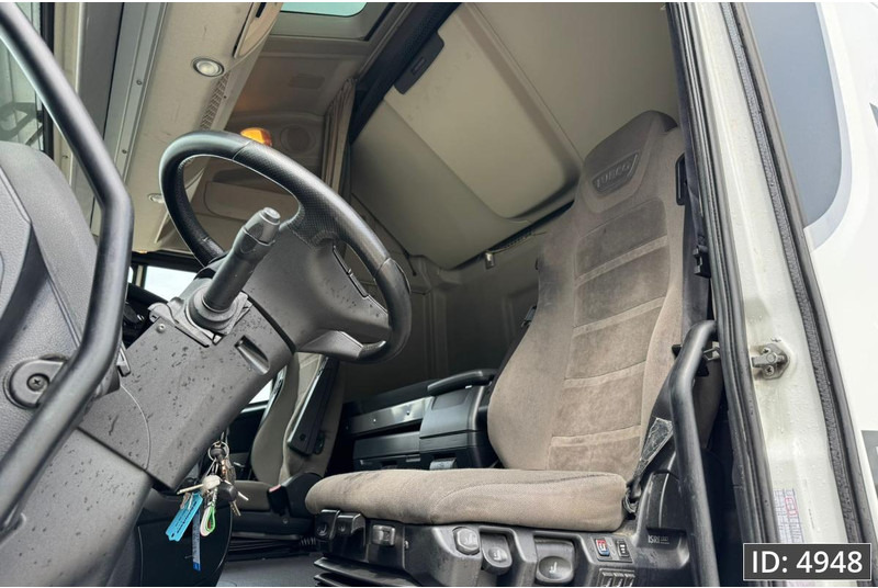 Iveco AS440STX/P Hi-Way Stralis, Euro 6, / 2 Tanks / Perfect condition / NL Truck - Tracteur routier: photos 5 Iveco AS440STX/P Hi-Way Stralis, Euro 6, / 2 Tanks / Perfect condition / NL Truck - Tracteur routier: photos 5