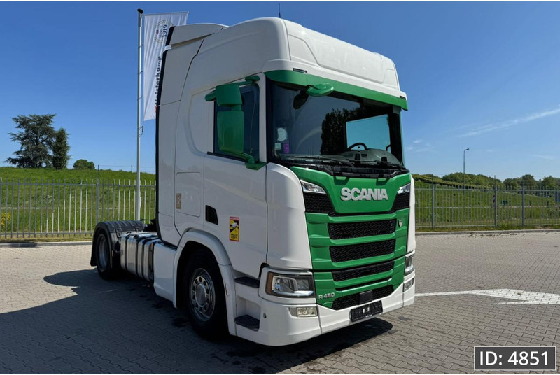 Scania R450 Topline, Euro 6, / Retarder / Standklima / 2x Tank, Intarder - Tracteur routier: photos 4 Scania R450 Topline, Euro 6, / Retarder / Standklima / 2x Tank, Intarder - Tracteur routier: photos 4