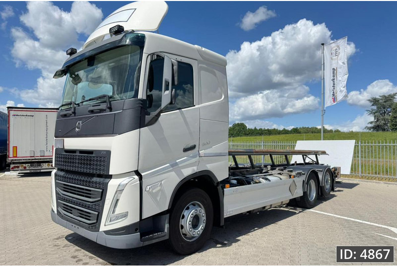 Volvo FH 500 Globetrotter, Euro 6, / 6x2 / Hydraulic body / frame 7.4 m / Tail lift - Camion porte-conteneur/ Caisse mobile: photos 1 Volvo FH 500 Globetrotter, Euro 6, / 6x2 / Hydraulic body / frame 7.4 m / Tail lift - Camion porte-conteneur/ Caisse mobile: photos 1