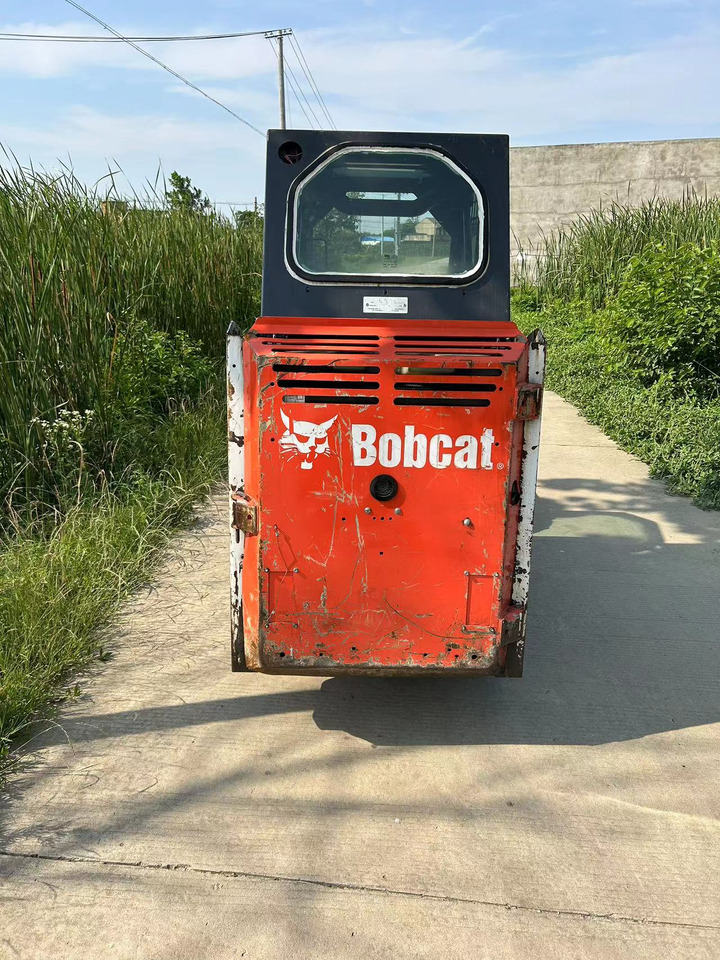 BOBCAT S70 Sliding Sweeper Click for Discount - Mini chargeuse: photos 5 BOBCAT S70 Sliding Sweeper Click for Discount - Mini chargeuse: photos 5