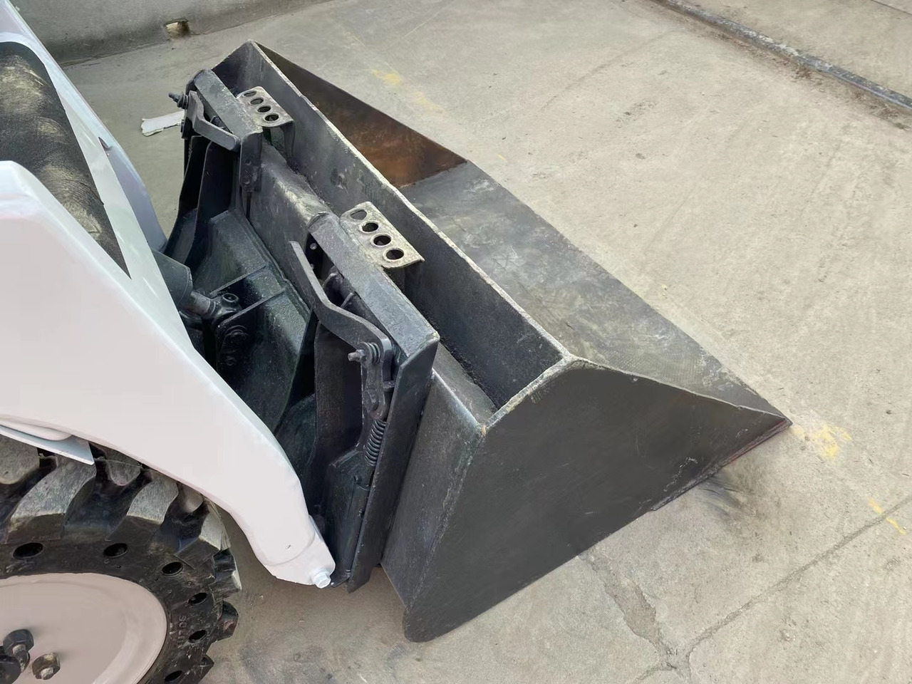 BOBCAT Skid Steer Loader S70 - Mini chargeuse: photos 4 BOBCAT Skid Steer Loader S70 - Mini chargeuse: photos 4