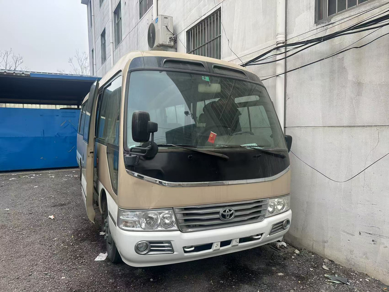 TOYOTA Coaster - Bus: photos 1 TOYOTA Coaster - Bus: photos 1