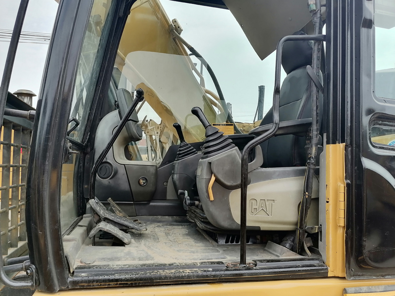 CAT 312D Excavator Click for Discount - Pelle: photos 2 CAT 312D Excavator Click for Discount - Pelle: photos 2