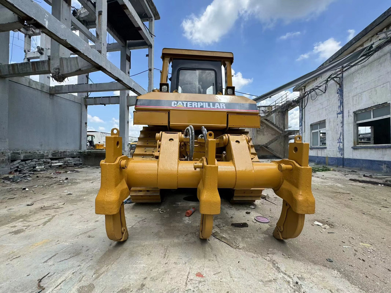 CATERPILLAR Bulldozer D8G Good Condition - Bulldozer: photos 2 CATERPILLAR Bulldozer D8G Good Condition - Bulldozer: photos 2