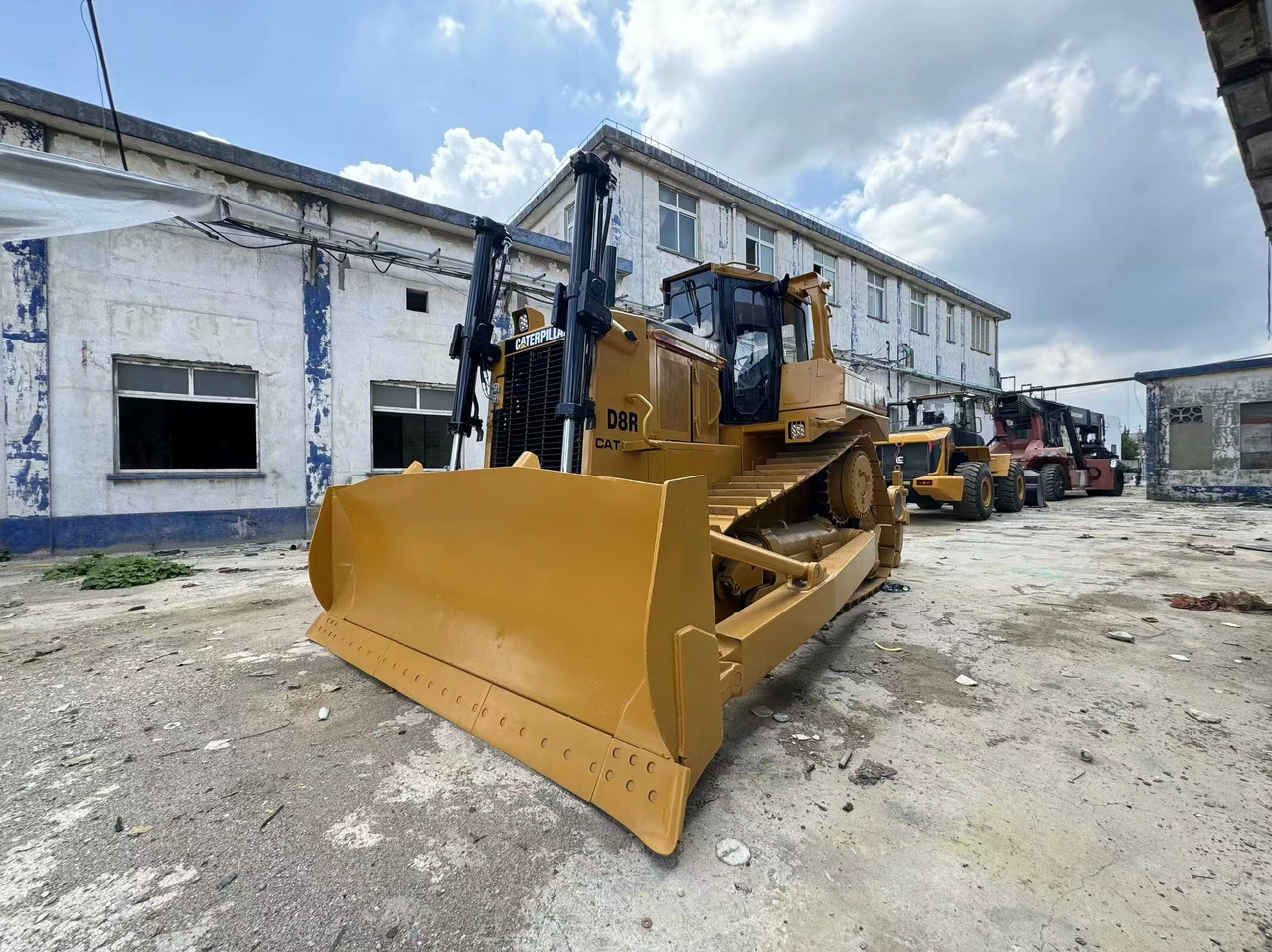 CATERPILLAR Bulldozer D8G Good Condition - Bulldozer: photos 4 CATERPILLAR Bulldozer D8G Good Condition - Bulldozer: photos 4