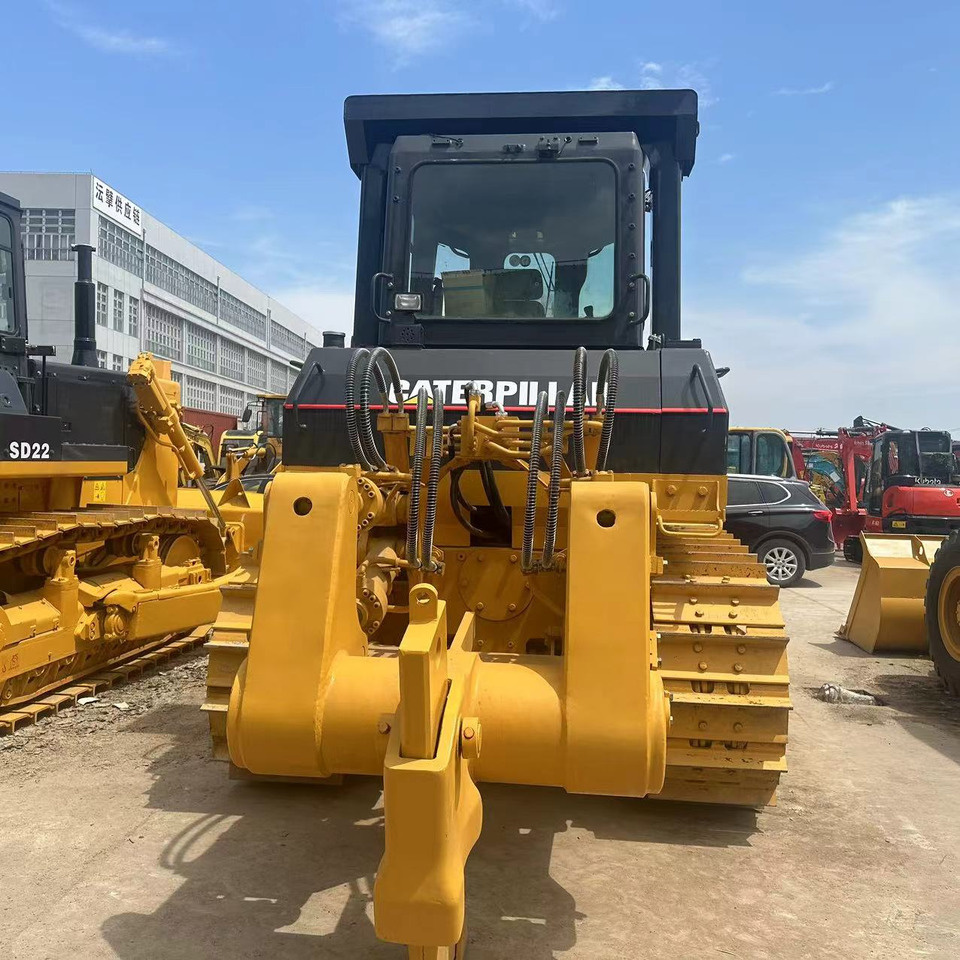 CATERPILLAR D8R bulldozer - Bulldozer: photos 3 CATERPILLAR D8R bulldozer - Bulldozer: photos 3