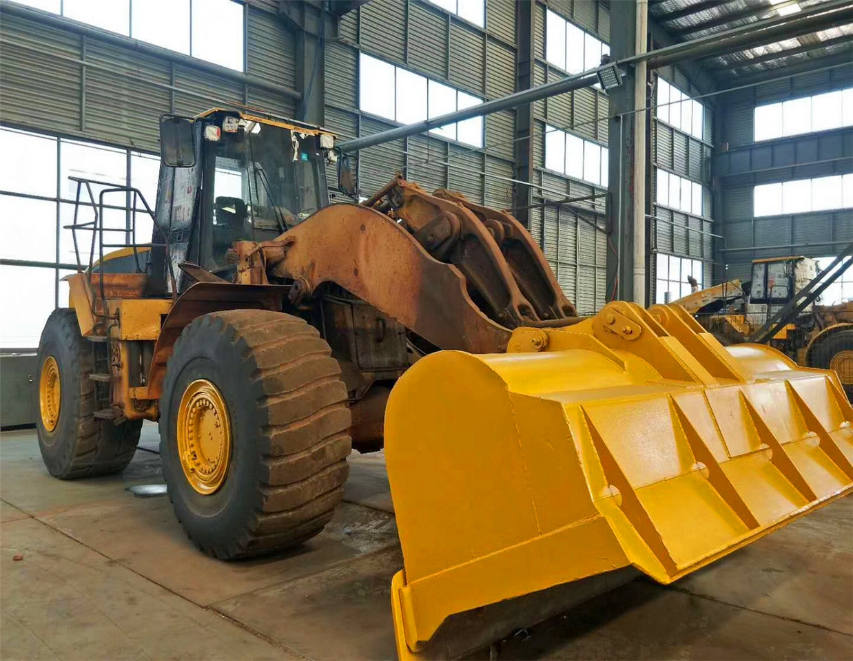 CATERPILLAR Wheel Loader CAT 980G - Chargeuse sur pneus: photos 1 CATERPILLAR Wheel Loader CAT 980G - Chargeuse sur pneus: photos 1