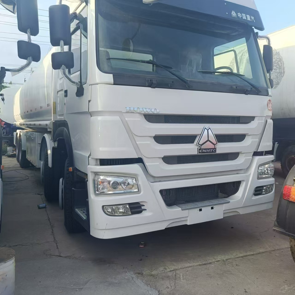 SINOTRUK HOWO 371 CLICK HERE FOR DISCOUNT - Camion: photos 2 SINOTRUK HOWO 371 CLICK HERE FOR DISCOUNT - Camion: photos 2