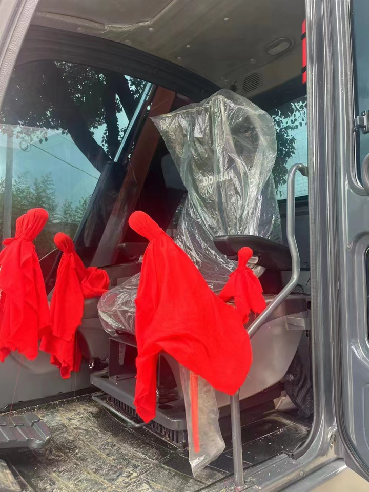 Mini pelle DOOSAN Mini Excavator DX75 Click for Discount: photos 6