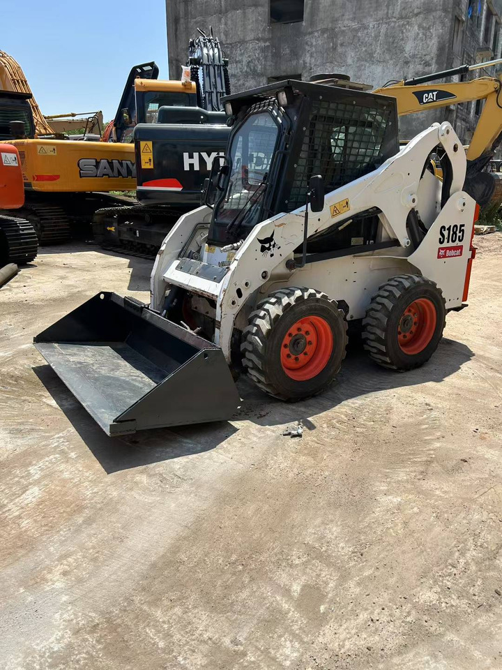 Engins de chantier BOBCAT Skid Steer Loader S185: photos 7
