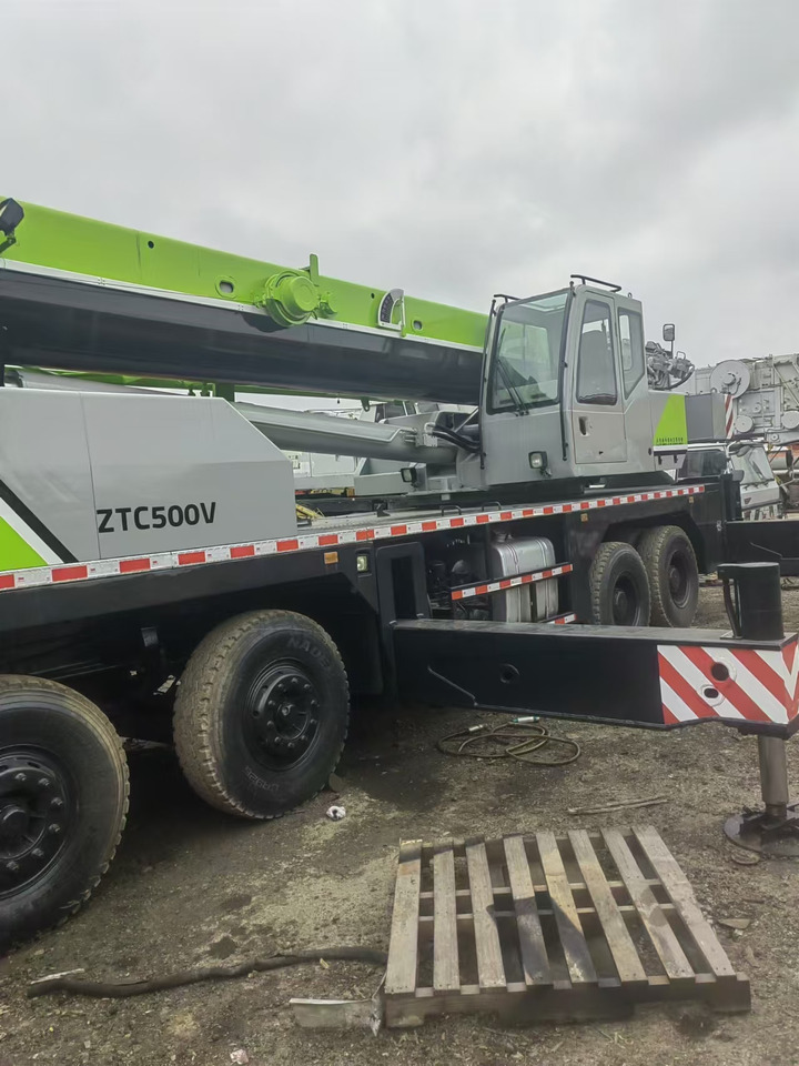 ZOOMLION Crane 50T - Engins de chantier: photos 5 ZOOMLION Crane 50T - Engins de chantier: photos 5