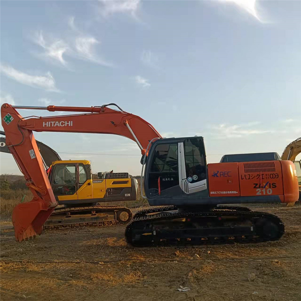 HITACHI ZX210 - Pelle sur chenille: photos 1 HITACHI ZX210 - Pelle sur chenille: photos 1