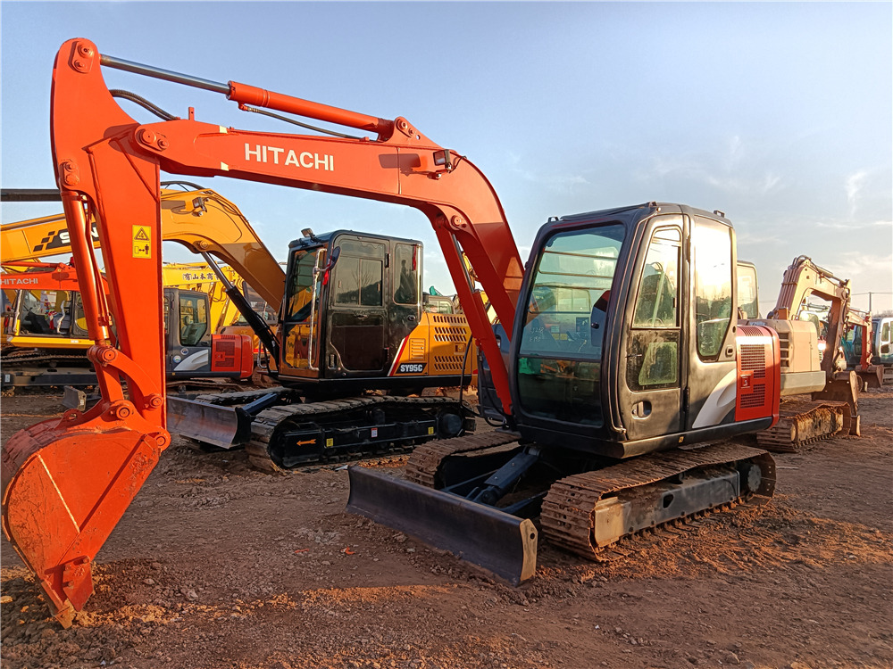 HITACHI ZX60 - Pelle sur chenille: photos 2 HITACHI ZX60 - Pelle sur chenille: photos 2