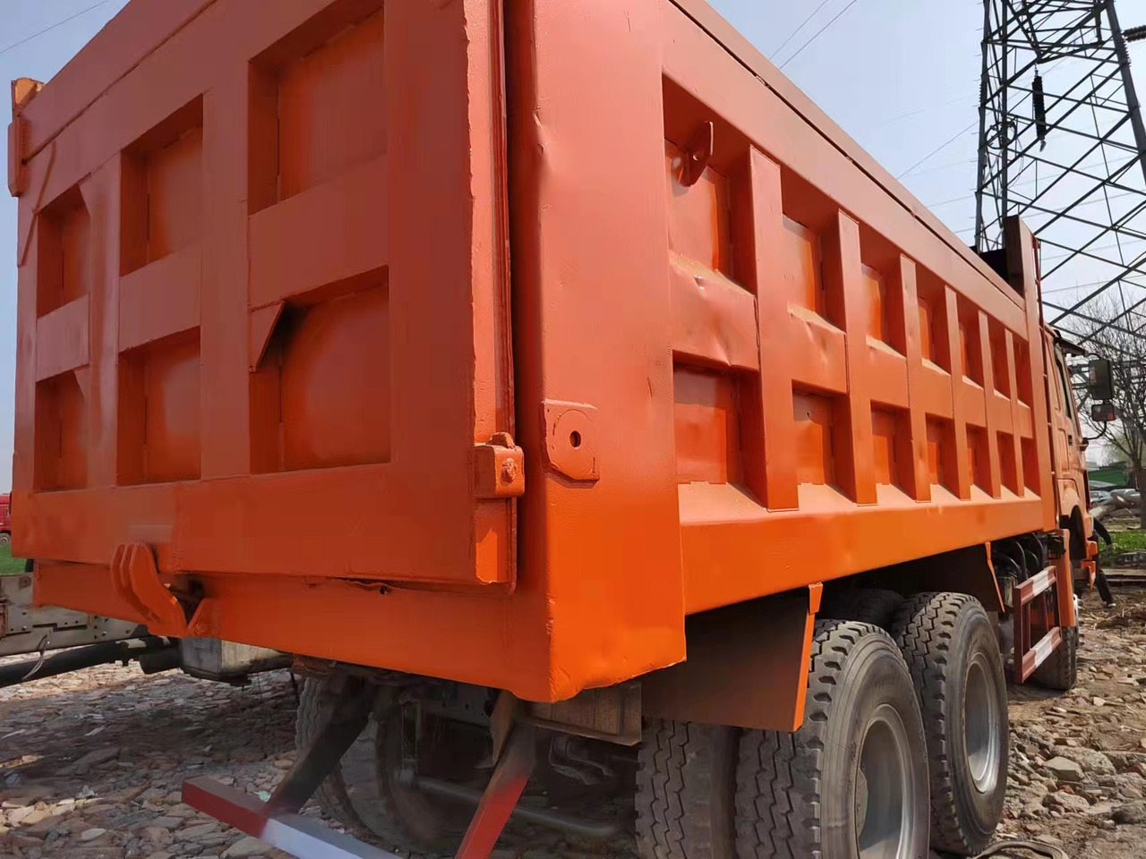 HOWO Dump Truck 6*4 371 Click Here for Discount - Camion benne: photos 2 HOWO Dump Truck 6*4 371 Click Here for Discount - Camion benne: photos 2
