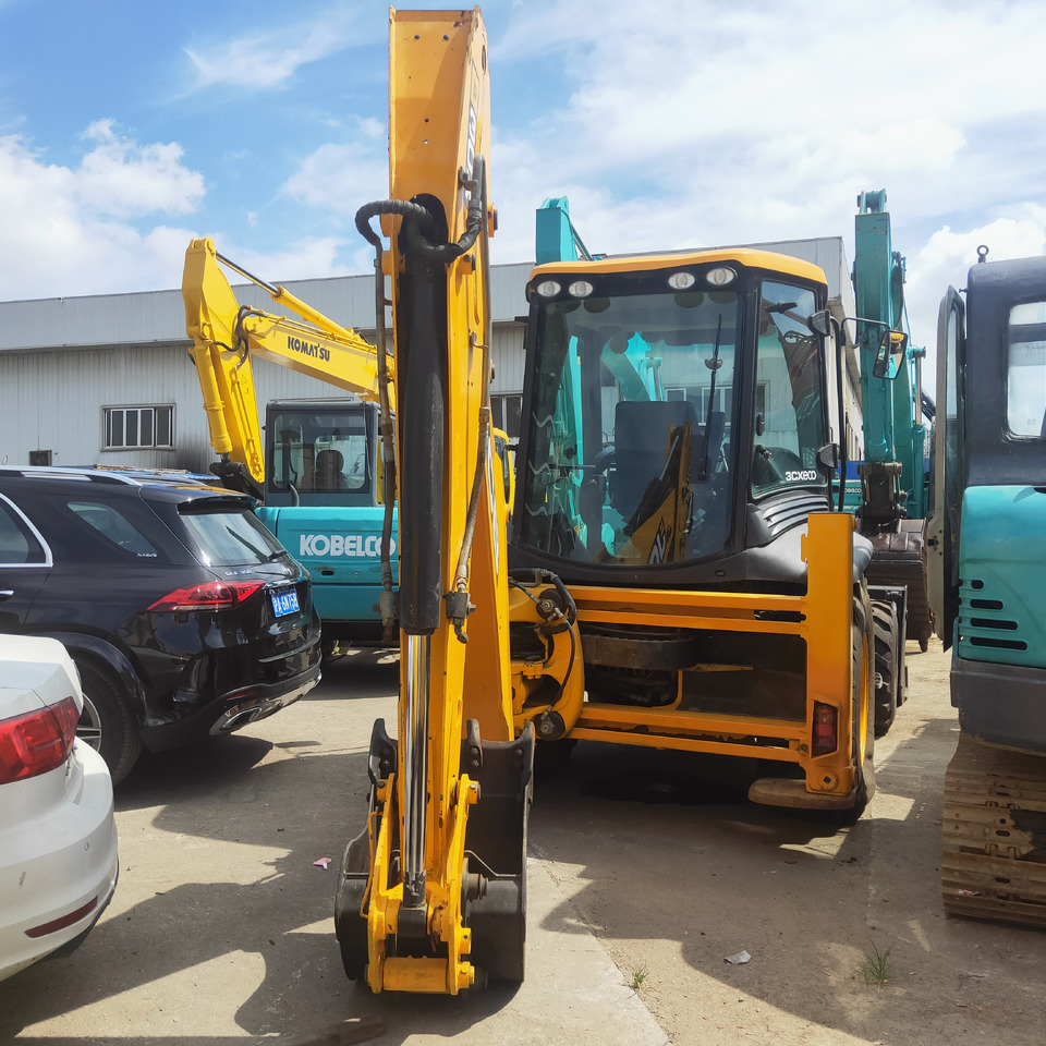 JCB 3CX - Tractopelle: photos 1 JCB 3CX - Tractopelle: photos 1