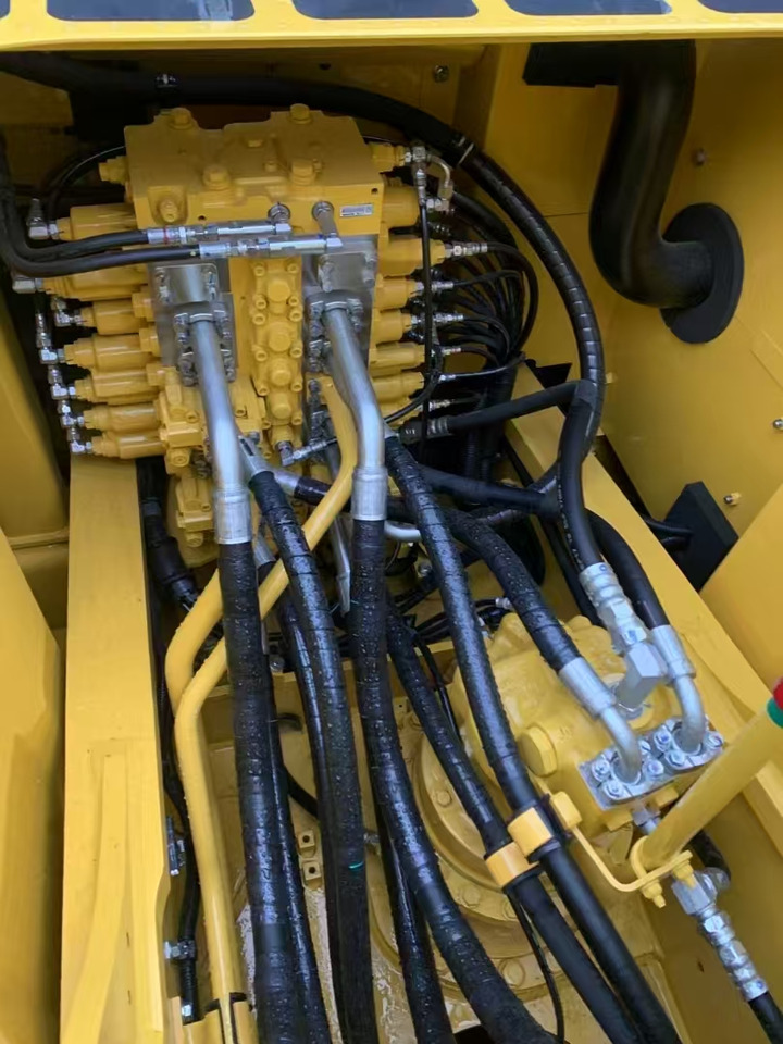 KOMATSU Crawler Excavator PC225 New - Pelle sur chenille: photos 5 KOMATSU Crawler Excavator PC225 New - Pelle sur chenille: photos 5