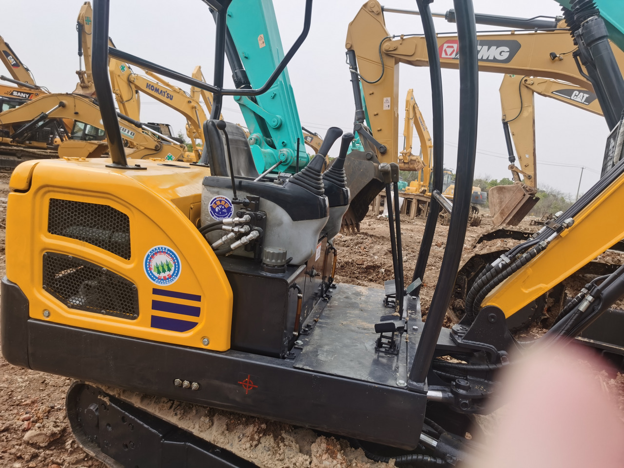 KOMATSU PC18MR - Pelle sur chenille: photos 5 KOMATSU PC18MR - Pelle sur chenille: photos 5