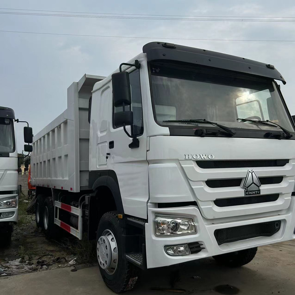 SINOTRUK HOWO 6x4 Dump Truck Click for Discount - Camion benne: photos 5 SINOTRUK HOWO 6x4 Dump Truck Click for Discount - Camion benne: photos 5