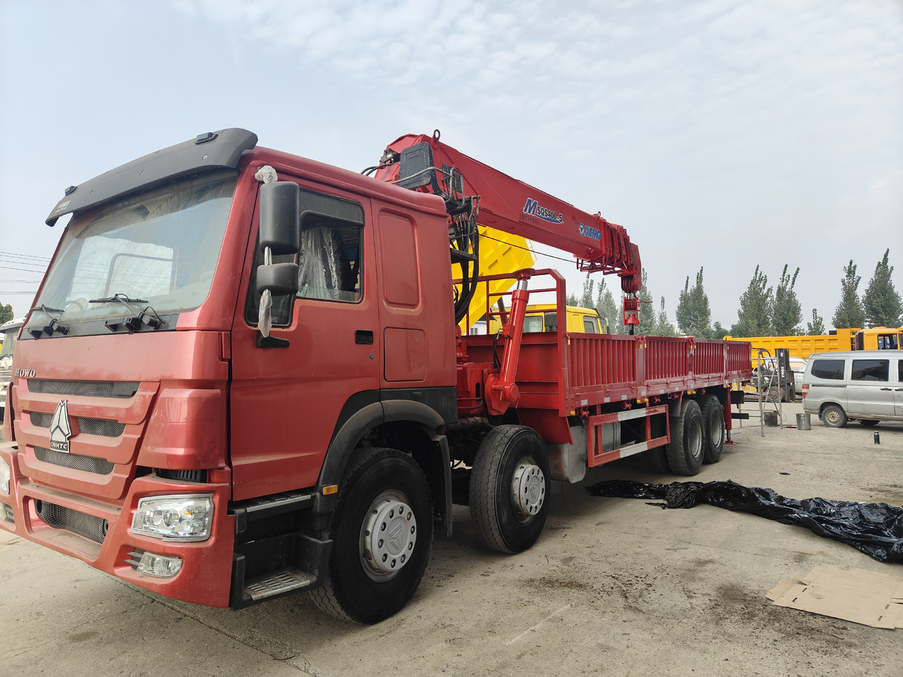 SINOTRUK HOWO 8X4 16 TONS CLICK HERE FOR DISCOUNT - Camion grue: photos 2 SINOTRUK HOWO 8X4 16 TONS CLICK HERE FOR DISCOUNT - Camion grue: photos 2