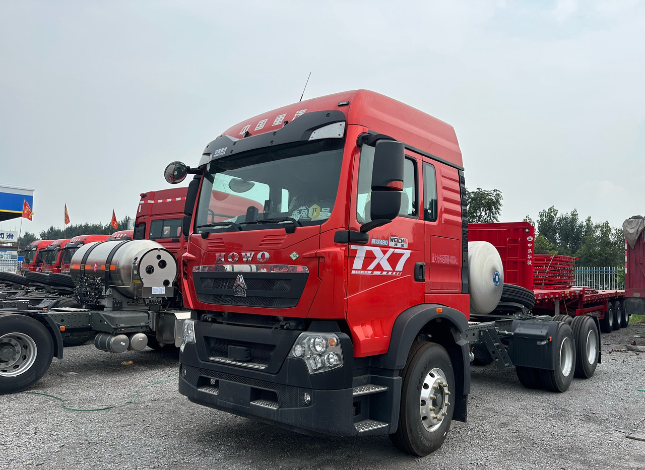 SINOTRUK HOWO TX480HP Tractor Unit Click for Discount - Camion benne: photos 2 SINOTRUK HOWO TX480HP Tractor Unit Click for Discount - Camion benne: photos 2