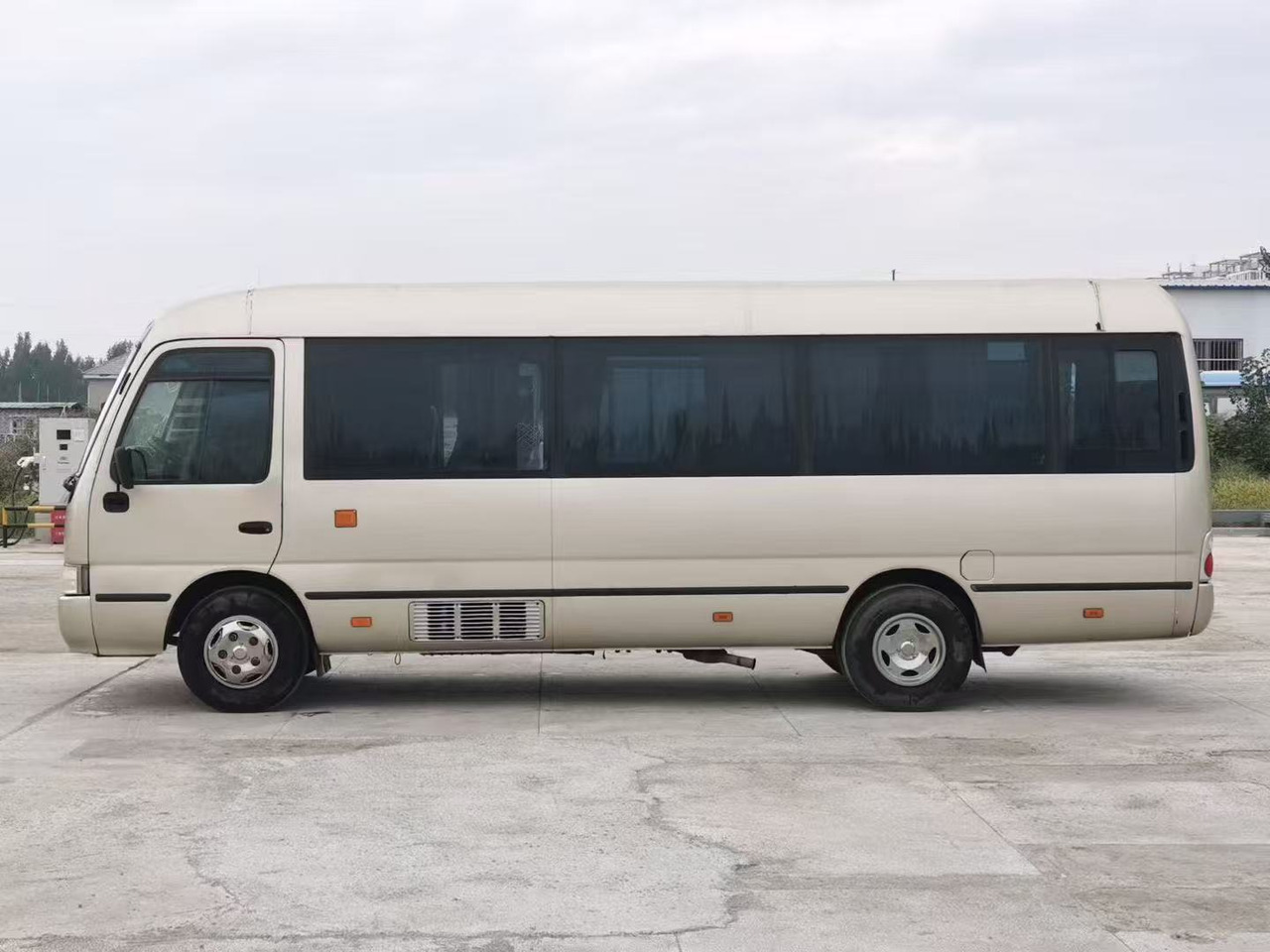 TOYOTA Coaster Mini Bus Good Conditon Automatic Doors Negotiable - Minibus, Transport de personnes: photos 5 TOYOTA Coaster Mini Bus Good Conditon Automatic Doors Negotiable - Minibus, Transport de personnes: photos 5