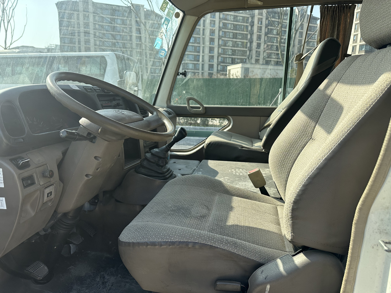 Autocar TOYOTA Mini Coach White Low Mileage: photos 12 Autocar TOYOTA Mini Coach White Low Mileage: photos 12