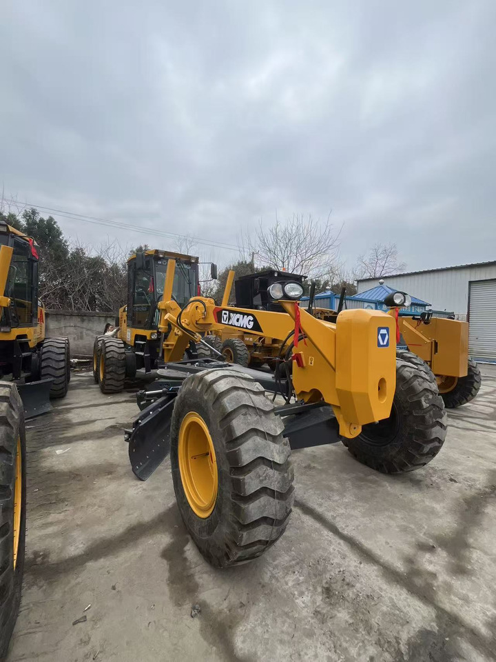 XCMG GR2153 - Niveleuse: photos 5 XCMG GR2153 - Niveleuse: photos 5