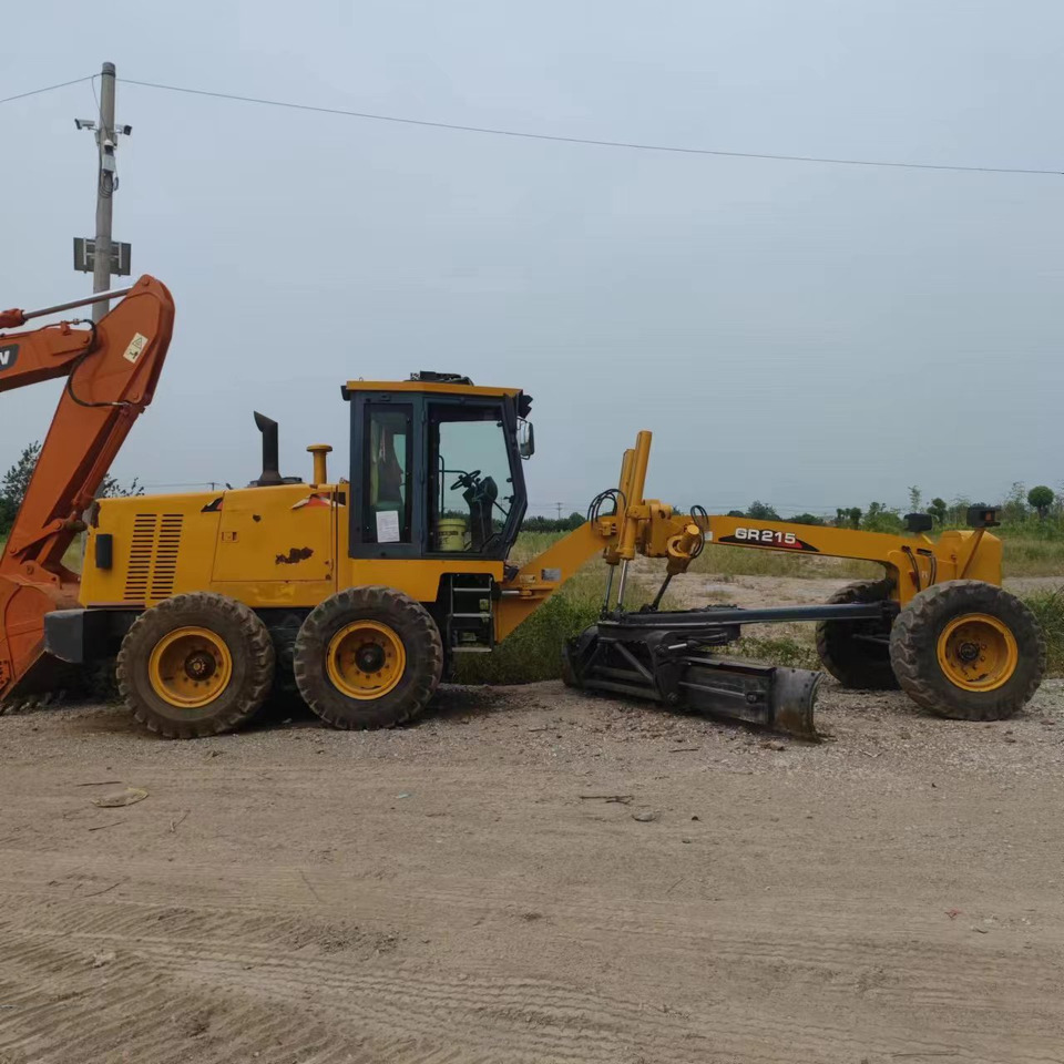 XCMG Grader GR215 - Niveleuse: photos 2 XCMG Grader GR215 - Niveleuse: photos 2