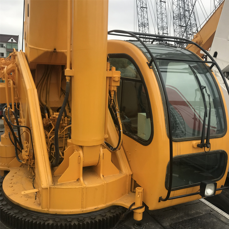 XCMG QY70 Crane - Grue: photos 3 XCMG QY70 Crane - Grue: photos 3