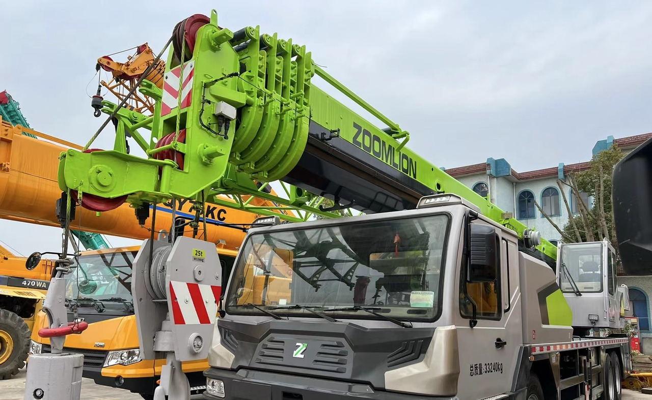 ZOOMLION Crane 33Ton - Pelle: photos 2 ZOOMLION Crane 33Ton - Pelle: photos 2