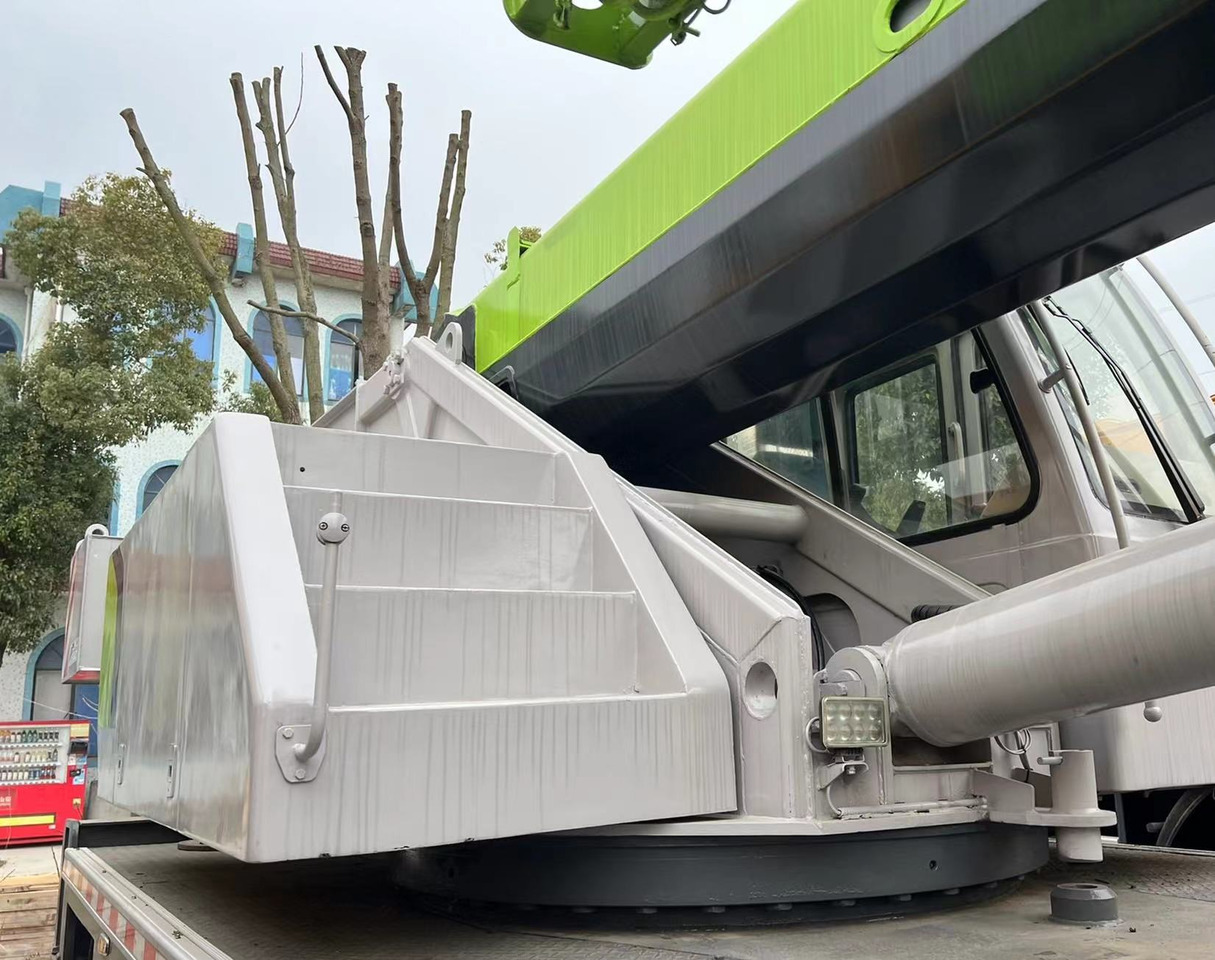 ZOOMLION Crane 33Ton - Pelle: photos 4 ZOOMLION Crane 33Ton - Pelle: photos 4